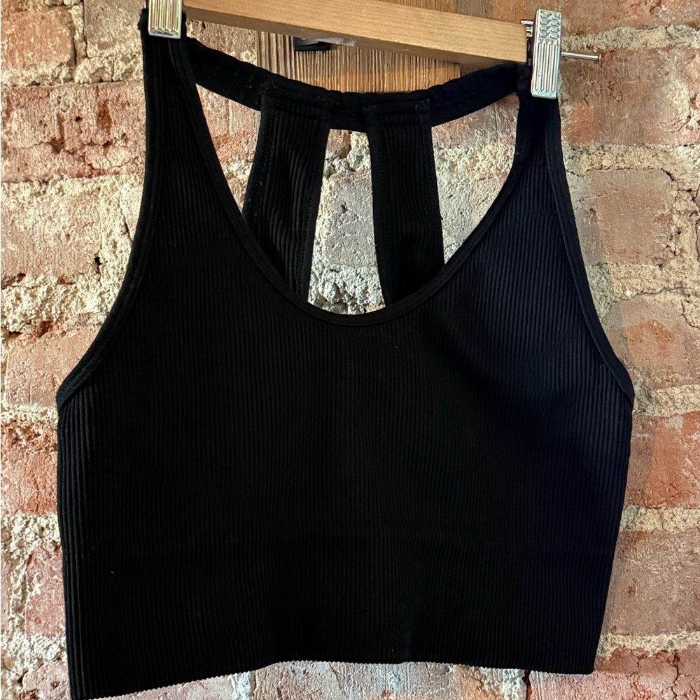 Vuori Ribbed Crop Tank / Sports Bra - Black - Size Small